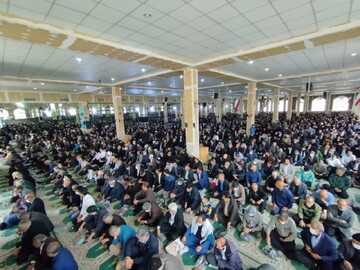 تصاویر/ اقامه نماز جمعه در خرم آباد