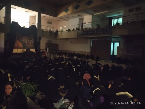 تصاویر/ مراسم معنوی سومین شب از لیالی قدر در مدرسه علمیه ریحانة الرسول ارومیه