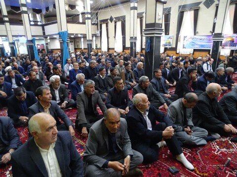 تصاویر/ اقامه نماز جمعه چهاربرج