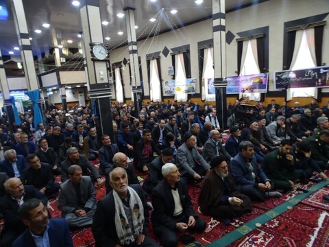 تصاویر/ اقامه نماز جمعه چهاربرج