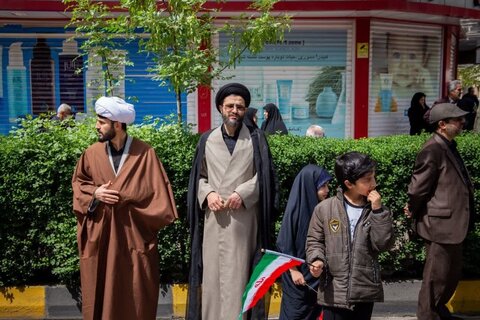 تصاویر / حضور مردم وروحانیت در مراسم راهپیمایی روز قدس