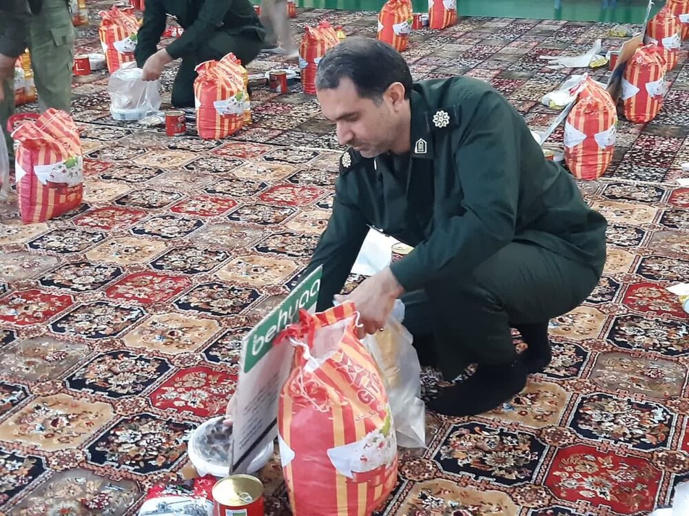 توزیع ۳ هزار و ۲۰۰ بسته معیشتی بین نیازمندان کاشان