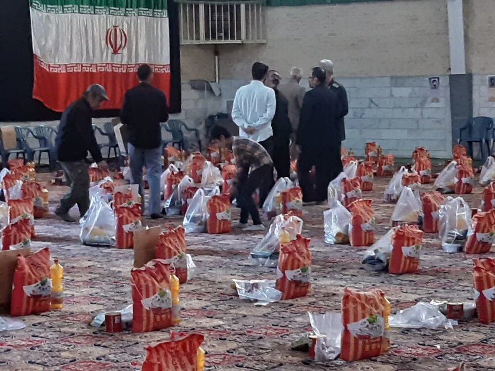 توزیع ۳ هزار و ۲۰۰ بسته معیشتی بین نیازمندان کاشان