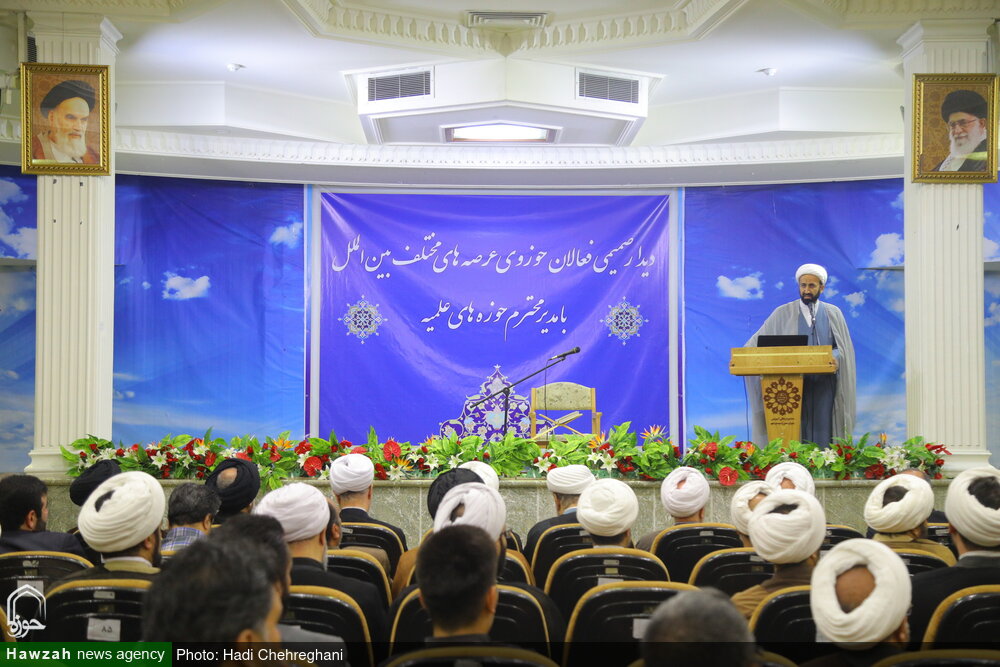 تصاویر / دیدار صمیمی فعالان حوزوی عرصه های مختلف بین الملل با مدیر حوزه های علمیه تصاویر / دیدار صمیمی فعالان حوزوی عرصه های مختلف بین الملل با مدیر حوزه های علمیه