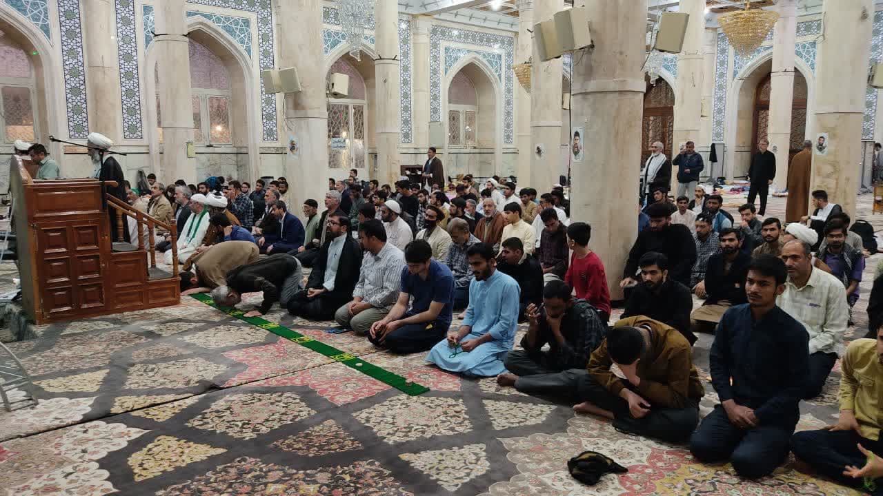 برپایی مراسم اعتکاف رمضان با حضور صدها معتکف در قم