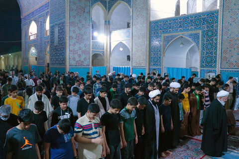حضور امام جمعه یزد در جمع دانش آموزان معتکف
