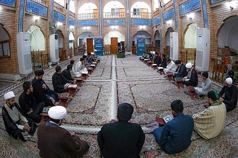 انعقاد محفل قرآني لطلبة العلوم الدينية في النجف الأشرف