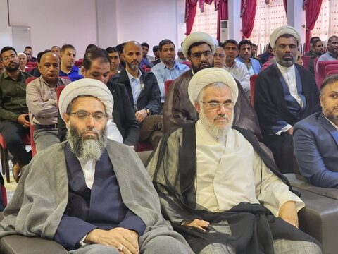 بالصور/ إقامة مؤتمر تحت عنوان: "الوحدة والمقاومة" في جزيرة قشم جنوبي إيران