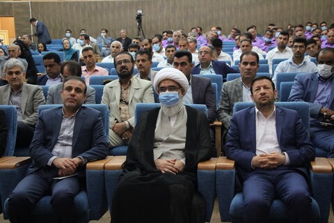 مراسم آزادی 45 زندانی جرایم غیرعمد مالی با حضور امام جمعه بوشهر