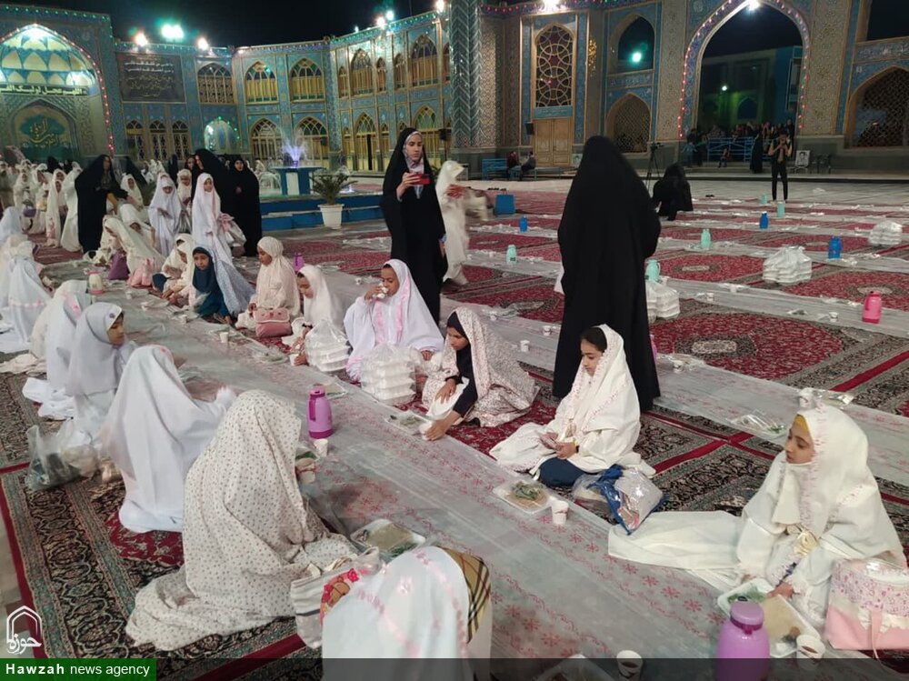 جشن بزرگ ۴۰۰ روزه اولی مدارس دخترانه آران و بیدگل برگزار شد +عکس