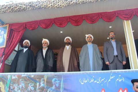 تصاویر / مراسم روز ارتش با حضور نماینده ولی فقیه در استان قزوین