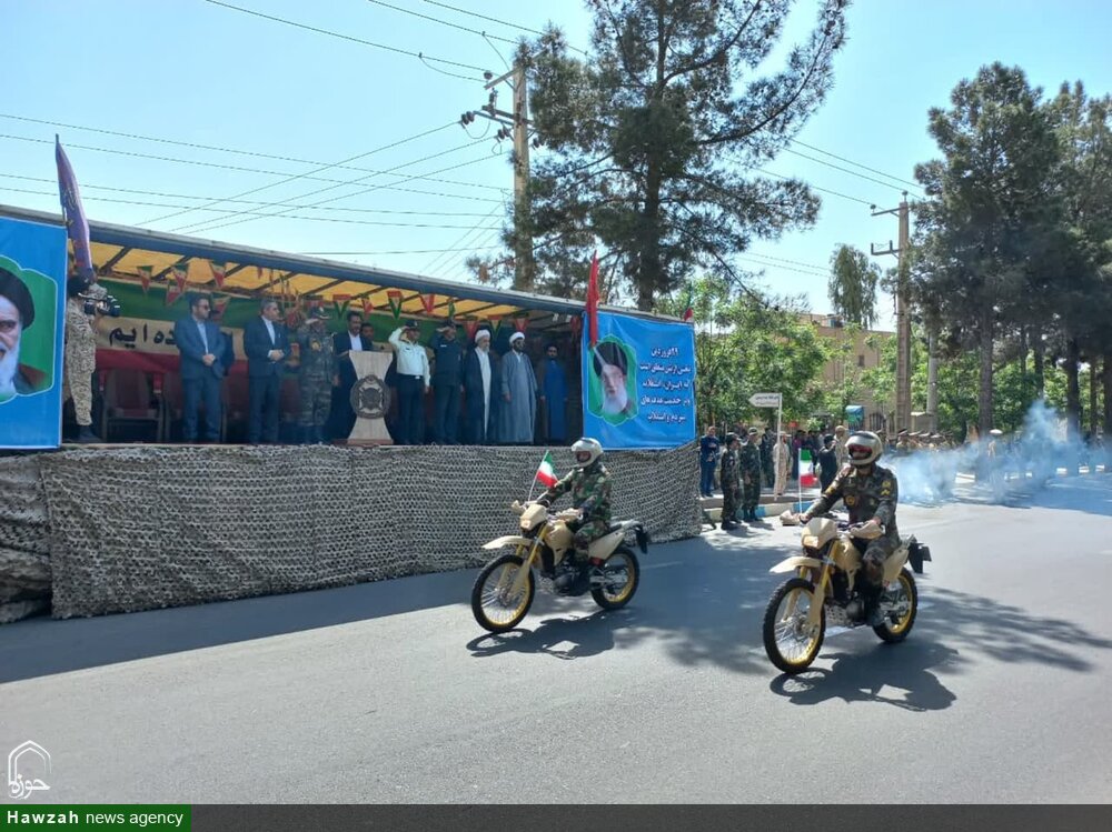 رژه نیروهای مسلح در آران و بیدگل برگزار شد + عکس