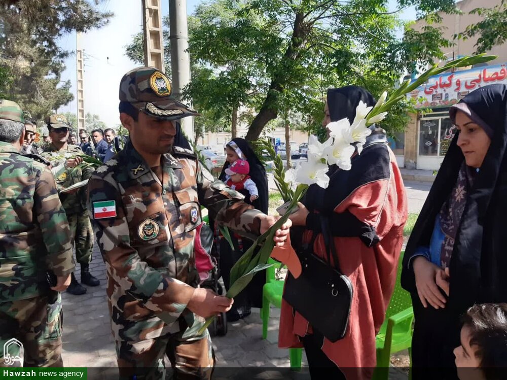 رژه نیروهای مسلح در آران و بیدگل برگزار شد + عکس