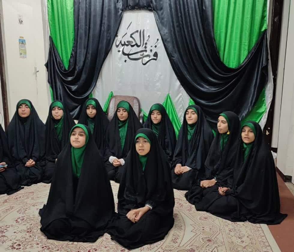 طلاب سرباز وفادار امام زمان(عج) باشند