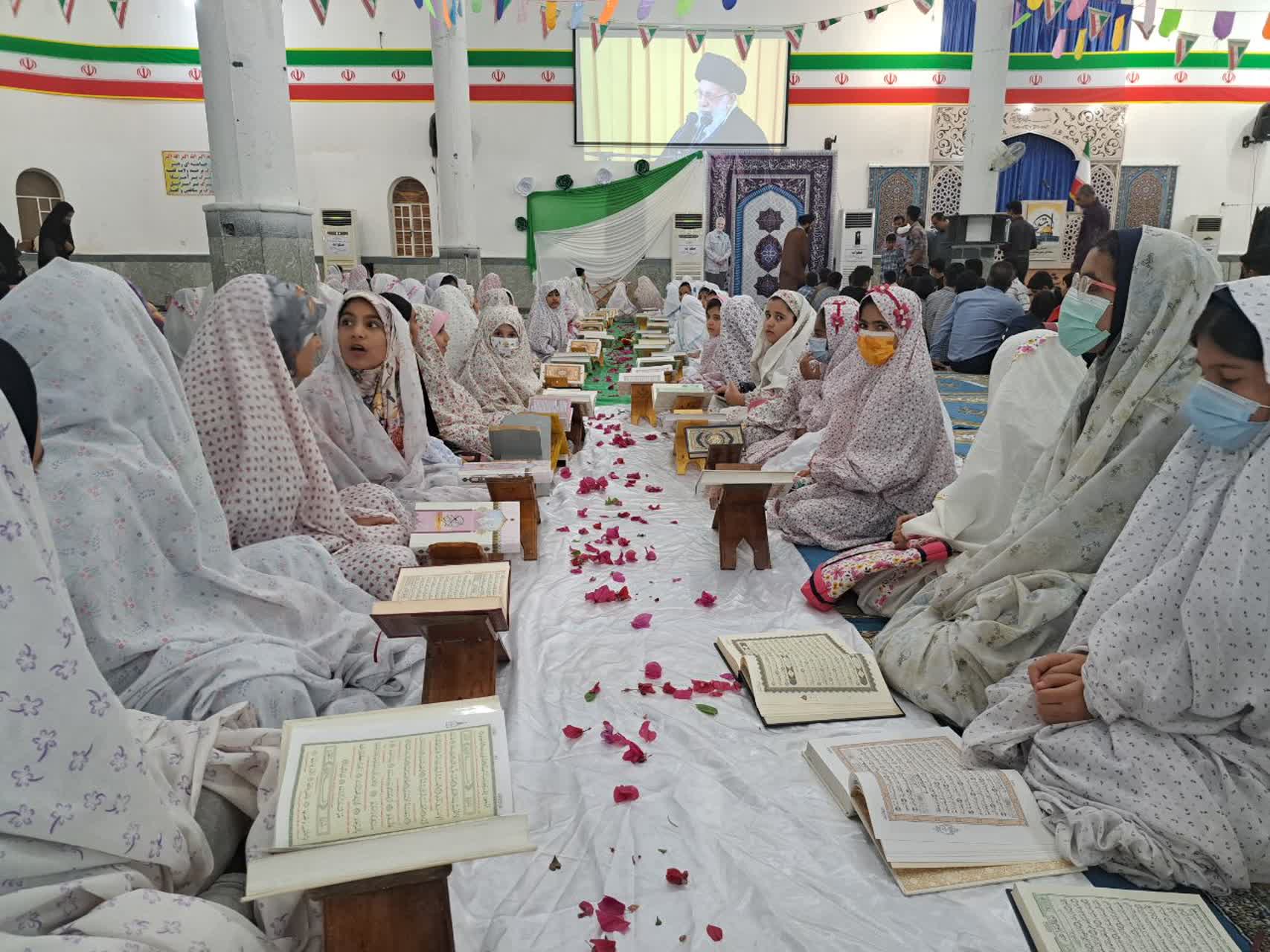 تصاویر/ جشن روزه اولی ها در شهرستان پارسیان