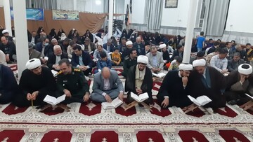 تصاویر/ محفل انس با قرآن کریم در محل مسجد جامع شهر اصلاندوز