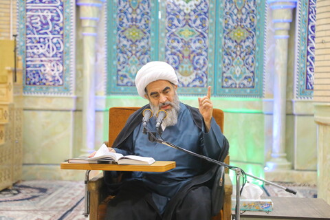 تصاویر / درس فقه بیمه آیت الله فاضل لنکرانی در ماه مبارک رمضان