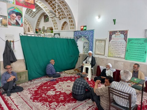 تصاویر/ حضور امام جمعه آران و بیدگل در مسجد وثوق