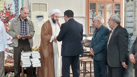 تصاویر/ مراسم تجلیل از قاریان جمع خوانی قرآن در مسجد جامع پلدشت