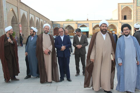 تصاویر / حضور نماینده ولی فقیه در استان قزوین ومدیر حوزه علمیه استان در برنامه اعتکاف دانش آموزان پسرانه