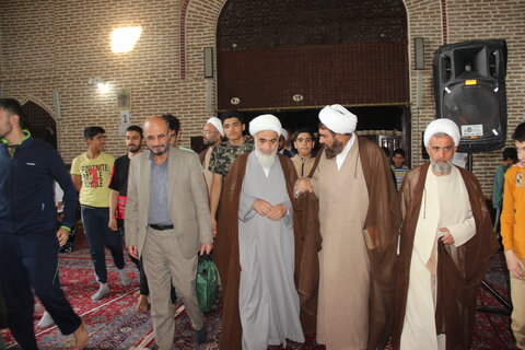 تصاویر / حضور نماینده ولی فقیه در استان قزوین ومدیر حوزه علمیه استان در برنامه اعتکاف دانش آموزان پسرانه