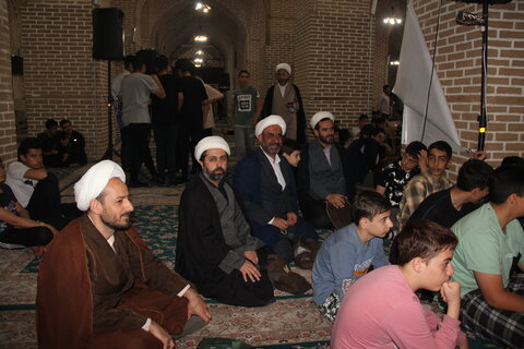 تصاویر / حضور نماینده ولی فقیه در استان قزوین ومدیر حوزه علمیه استان در برنامه اعتکاف دانش آموزان پسرانه