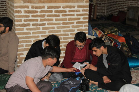 تصاویر / حضور نماینده ولی فقیه در استان قزوین ومدیر حوزه علمیه استان در برنامه اعتکاف دانش آموزان پسرانه