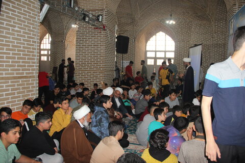 تصاویر / حضور نماینده ولی فقیه در استان قزوین ومدیر حوزه علمیه استان در برنامه اعتکاف دانش آموزان پسرانه