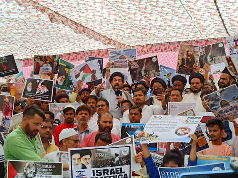 نماز جمعۃ الوداع کے بعد آصفی مسجد میں عالمی یوم قدس کے موقع پر اسرائیلی جارحیت کے خلاف احتجاجی مظاہرہ