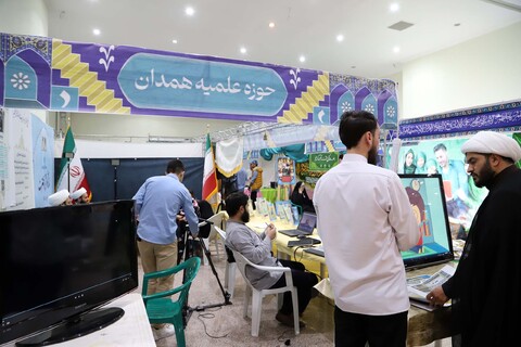 تصاویر / آخرین روز نمایشگاه قرآن همدان