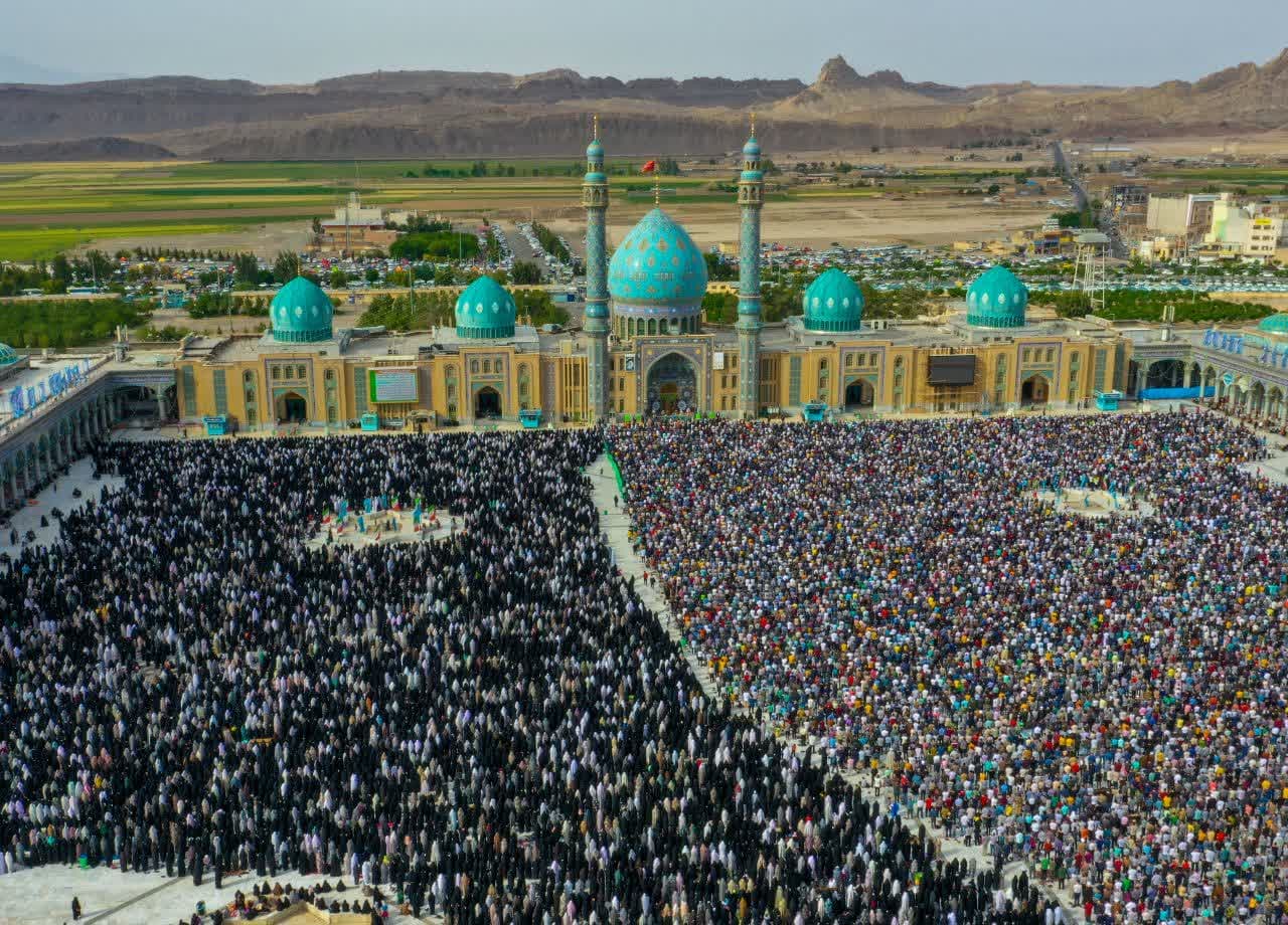 نماز عید سعید فطر در مسجد مقدس جمکران اقامه شد