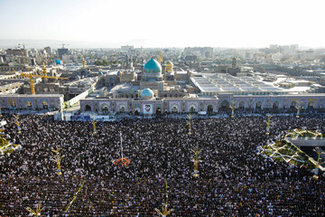 تصاویر/ اقامه نماز عید سعید فطر در حرم مطهر رضوی - ۲