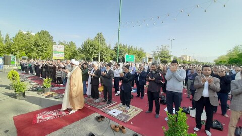 تصاویر/اقامه نماز عید سعید فطر شهرستان ساوجبلاغ