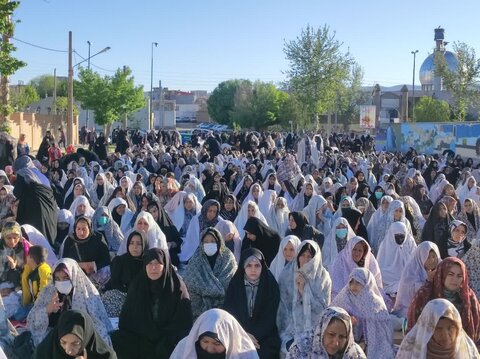 تصاویر/ اقامه نماز عید سعید فطر شهرستان چایپاره