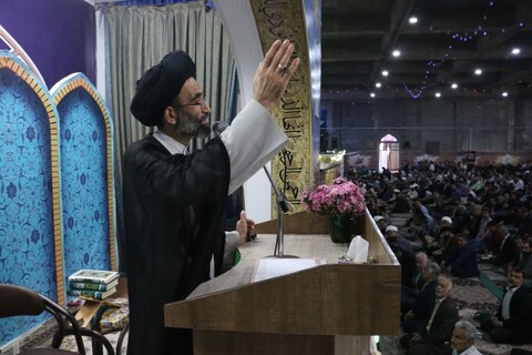 تصاویر:نماز عید سعید فطر در مصلای بقیه الله الاعظم(عج)کاشان