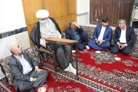 حضور امام جمعه بوشهر در مساجد قدیمی شهر