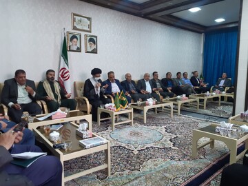 تصاویر/ دیدار کارگروه کمیته کارگری و هیئت اندیشه ورز بسیج کارگری با امام جمعه کاشان