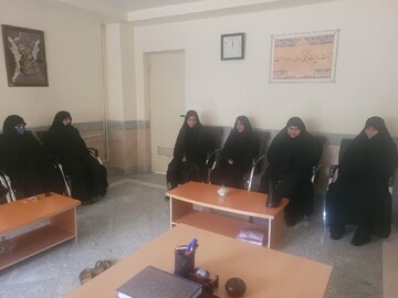 تأکید معاون فرهنگی حوزه علمیه خواهران لرستان بر اجرای برنامه های قرآنی و فرهنگی