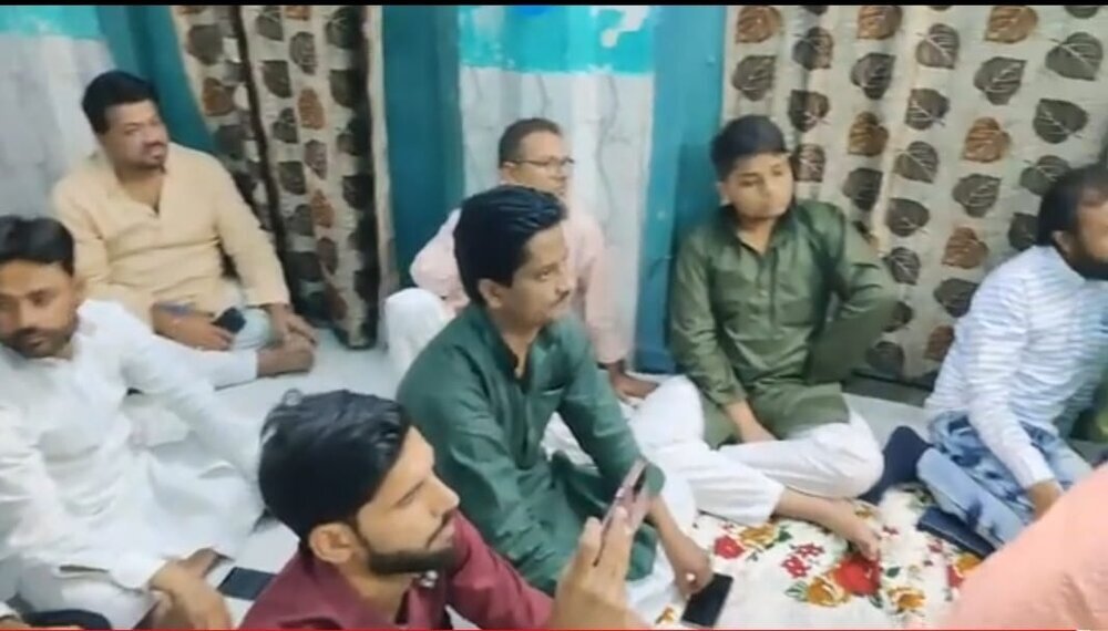 सिरसी सादात की साहित्यिक संस्था बज़्म-ए-गुलहाई सुखन की मासिक बैठक