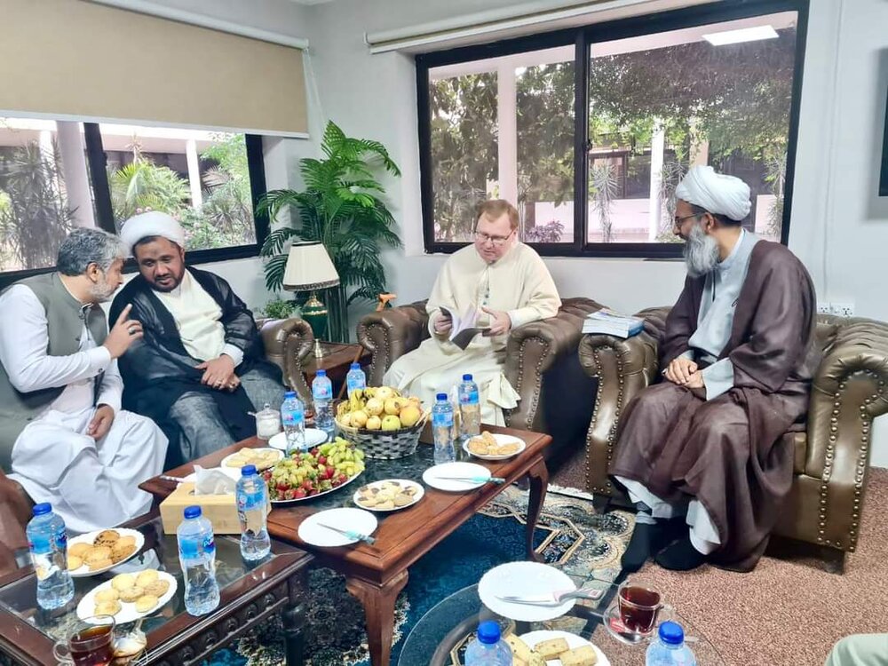 جامعۃ الکوثر اسلام آباد میں ویٹیکن کے جنوبی ایشائی ممالک کے نمائندے کا دورۂ