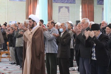 تصاویر/ اقامه نماز جمعه شهرستان تکاب