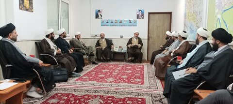 بازدید مشاور رئیس جمهور در امور روحانیت از مدیریت حوزه علمیه خوزستان