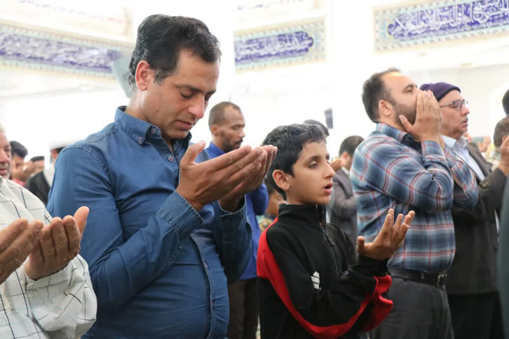 اهدای تندیس «پهلوان ناصر علی» به نوجوان موذن اشکذری