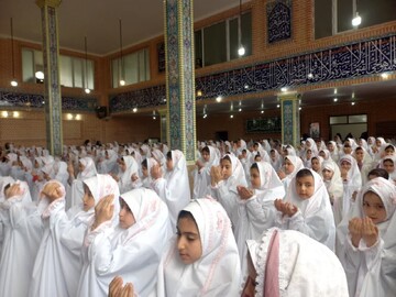 تصاویر/ جشن تکلیف دانش آموزان دختر در نقده