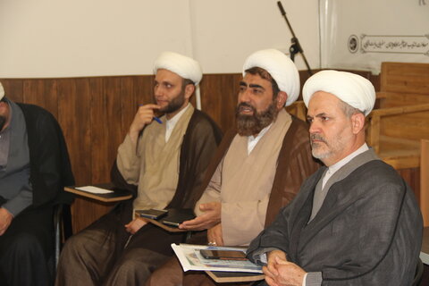 تصاویر / دیدار مدیر حوزه علمیه استان قزوین با اساتید مدرسه علمیه سفیران هدایت قزوین (مدرسه مولاوردیخان )