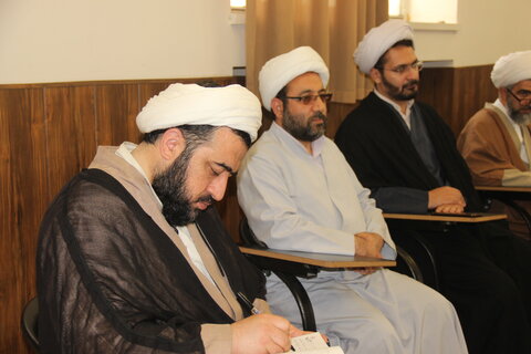 تصاویر / دیدار مدیر حوزه علمیه استان قزوین با اساتید مدرسه علمیه سفیران هدایت قزوین (مدرسه مولاوردیخان )
