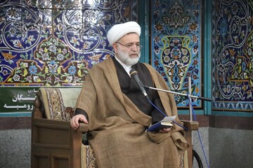 دشمن می‌داند روشنگری‌ها و مجاهدت‌های روحانیت سبب شکست ناپذیری انقلاب اسلامی است