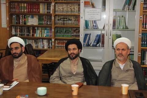 تصاویر / دیدار مدیر حوزه علمیه استان قزوین با مدیر واساتید مدرسه علمیه امام صادق (ع) قزوین