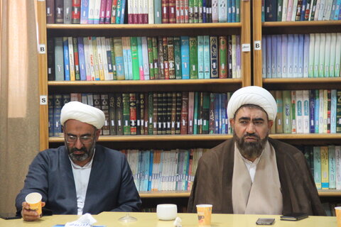 تصاویر / دیدار مدیر حوزه علمیه استان قزوین با مدیر واساتید مدرسه علمیه امام صادق (ع) قزوین