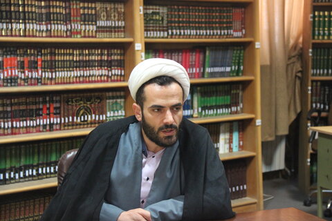 تصاویر / دیدار مدیر حوزه علمیه استان قزوین با مدیر واساتید مدرسه علمیه امام صادق (ع) قزوین